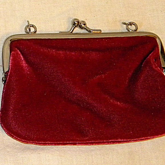 2 vintage Coin Purses Red velvet outside, pink satin interior Single snap closur - Picture 5 of 5